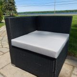 Ensemble de patio extérieur en osier – 1 table et 6 sofas – Collection Lynn (Disponible en 4 couleurs)
